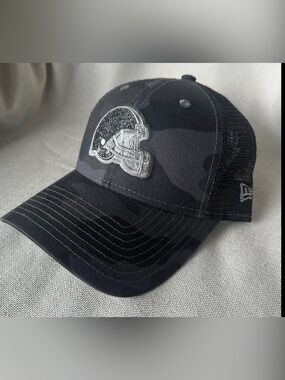 New Era NFL Women’s 9forty Adjustable Cleveland Browns Glitter Black Camo Hat